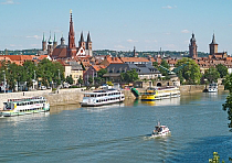 Blick auf Wurzburg mit Schifffahrt - -c- Congress-Tourismus-Wirtschaft Wurzburg- Fotograf A. Bestle210x148.jpg