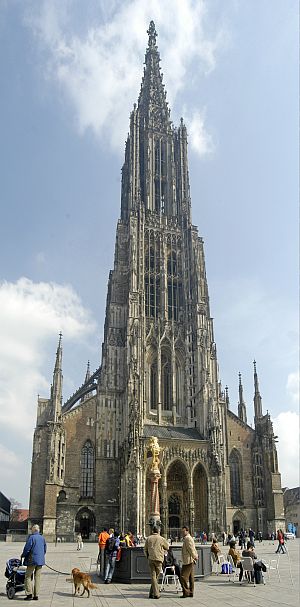 Ulm_MuensterAussen02_-300